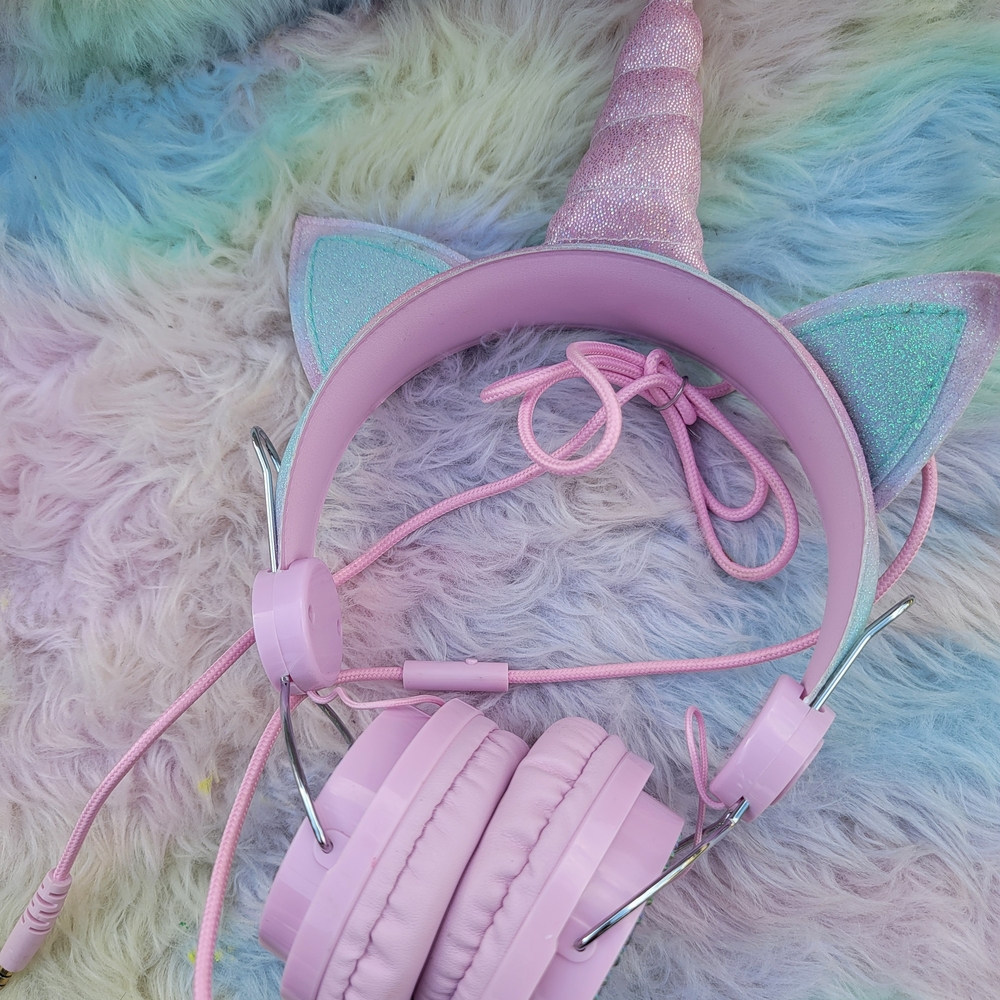 Unicorn-Themed Pink Headphones